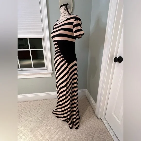 Trulli Tan and Black colorblock ruched waist maxi dress | Size M | Like New - Picture 7 of 12
